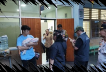 Kakak Tinggalkan Adik Bayi Dalam Gerobak Bersama Surat Permohonan Perawatan Após Ibu Meninggal