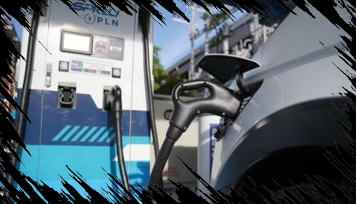 PLN Memastikan Kesiapan SPKLU Surabaya-Bali untuk Mudik Lebaran, Dukung Infrastruktur EV