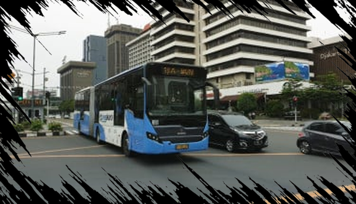 Malam Takbiran di Bundaran HI: Rute Transjakarta dan MRT yang Tersedia untuk Anda