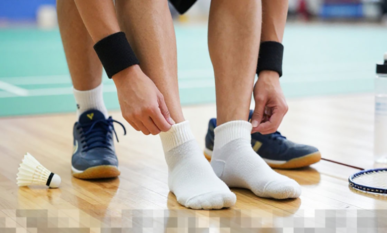 Panduan Memilih Kaus Kaki Badminton Tebal untuk Mencegah Lecet pada Kaki Anda Panduan Memilih Kaus Kaki Badminton Tebal untuk Mencegah Lecet pada Kaki Anda