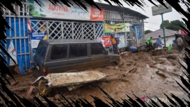 300 Anggota Brimob Evakuasi Warga Terdampak Banjir Bandang di Solok