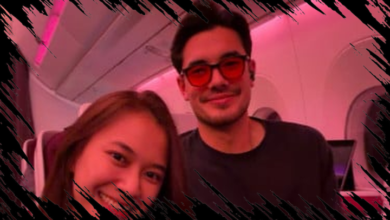 Cewek Ini Foto Bareng Elkan Baggott di Pesawat, Bikin Netizen Iri dan Terpesona